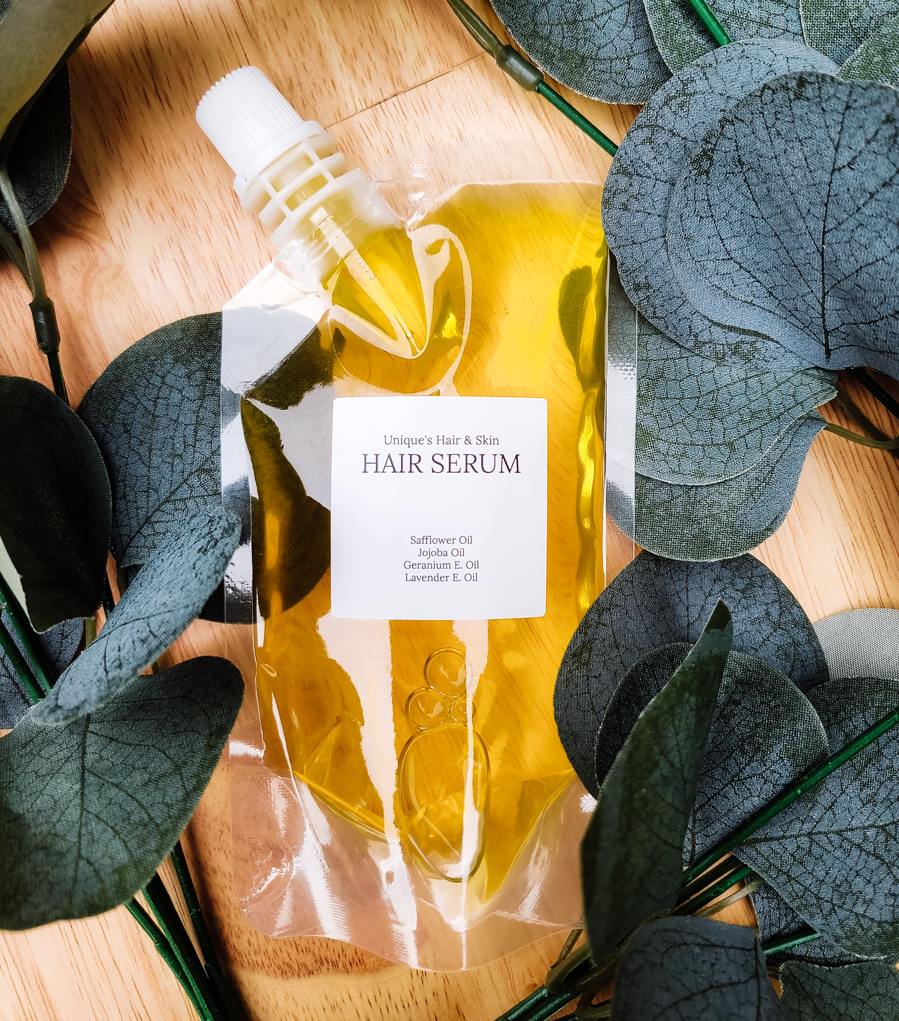 Anti-frizz hair serum oil for humidity control